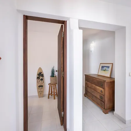 Swallow House Апартаменты *